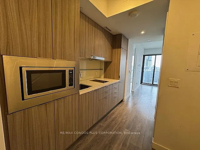 215 Queen St W #1202 — Photo 7