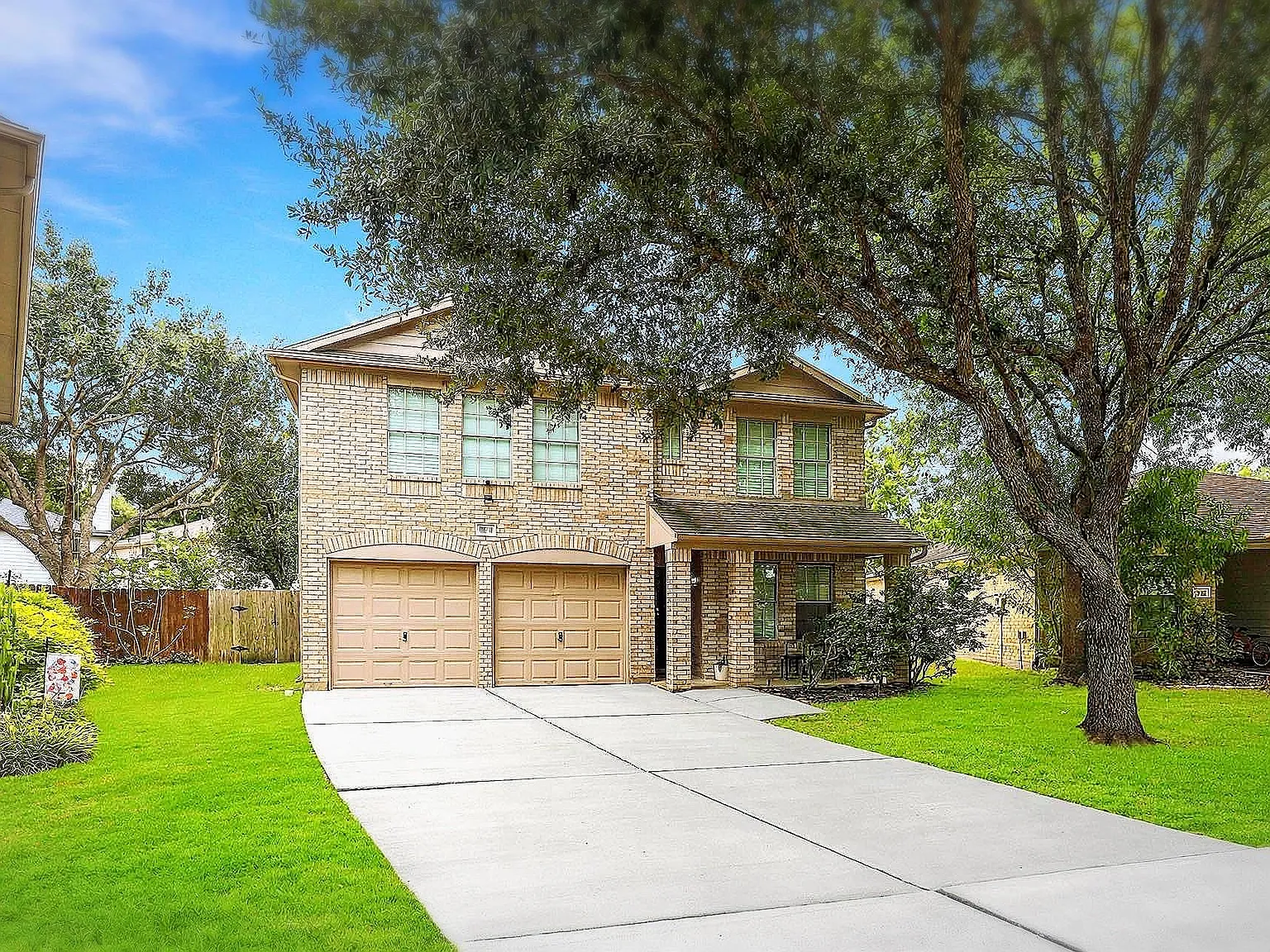 4 bed, 2.5 bath, 2477 sqft, $2,850 — Photo 1