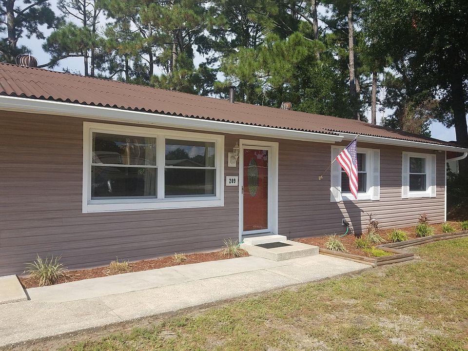 1st image of 209 Rose Marie Ln SW
