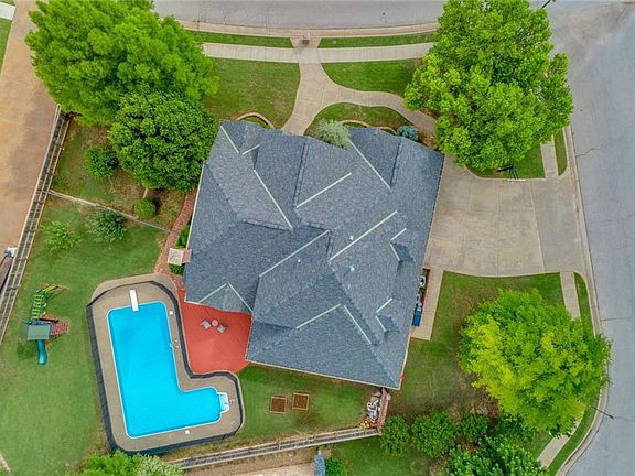 2nd image of 12535 Crick Hollow Ct