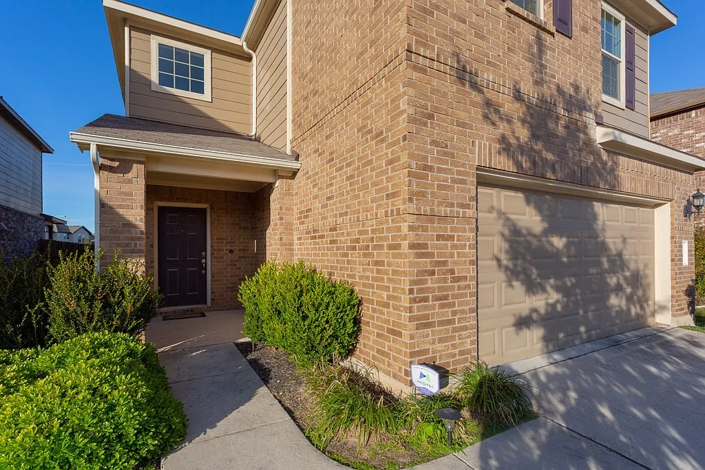 Spacious 3 Bed, 2.5 Bath Austin Home with 2-Car Garage! — Photo 2