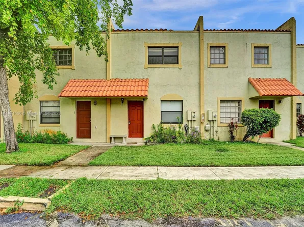 3911 SW 52nd Ave APT 5-1, Pembroke Park, FL 33023