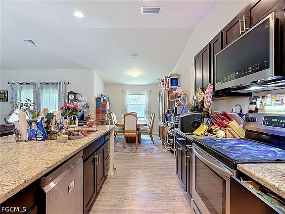 5th image of 5042 SE Tradewinds Cir