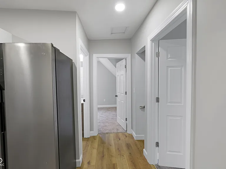 2209 Noble St #2 — Photo 6