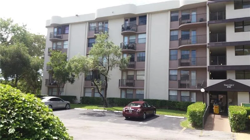 2771 Riverside Dr #415-A