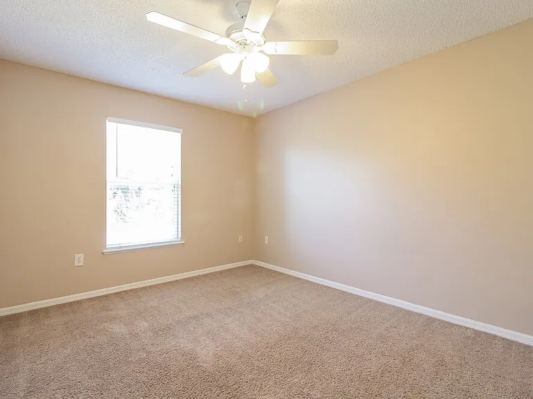 1113 Benan Ct — Photo 13