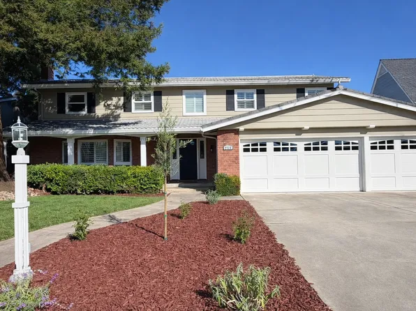 2725 Fairbrook Dr, Mountain View, CA 94040