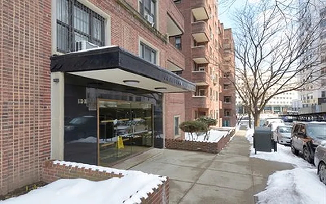 Sold by Century 21 Benjamin Realty | media 33