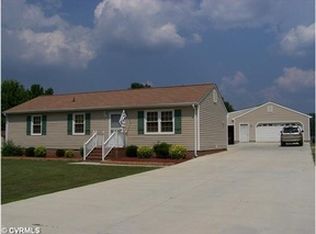 19819 Oak River Dr, South Chesterfield, VA 23803