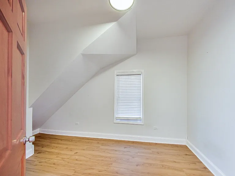 2719 N Ridgeway Ave #1 — Photo 10