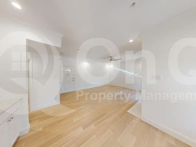 6000 Auburndale Ave #B — Photo 9