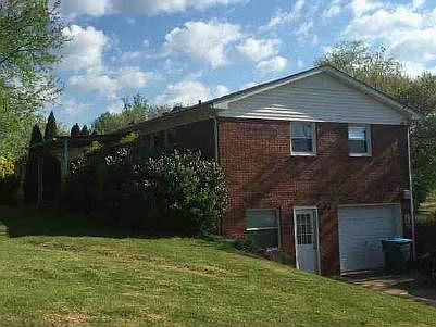 2nd image of 3 Hickory Dr