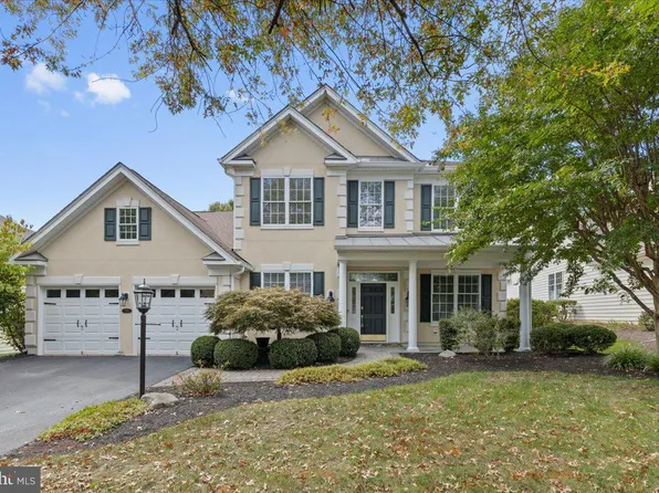 5320 Trevino Dr, Haymarket, VA 20169