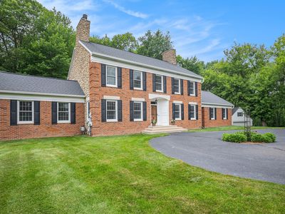5750 Rolling Hills Dr, Rochester, MI, 48306