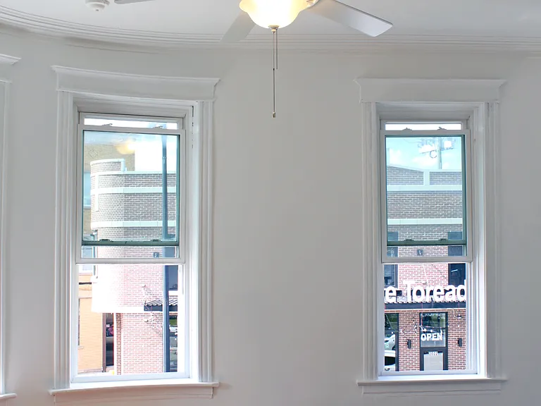 2025 W 35th St #2F — Photo 22