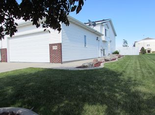 3590 Harrison St S, Fargo, ND 58104