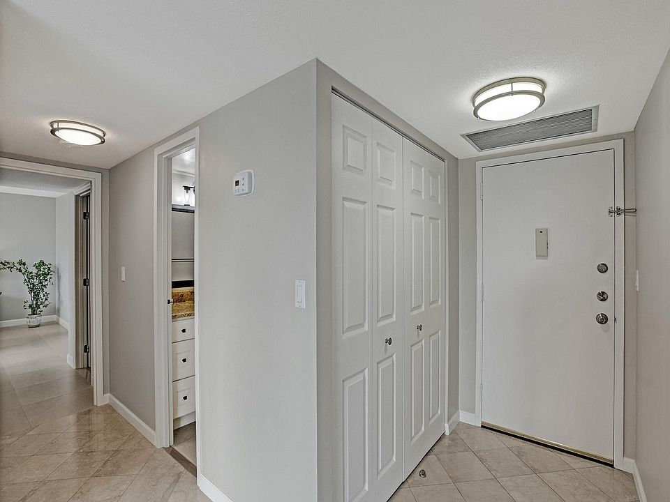 1st image of 800 Parkview Drive #420