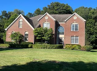 4731 Birkdale Dr, Commerce Township, MI