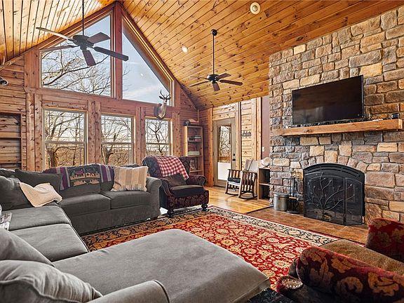 5th image of 10557 Devils Den Rd