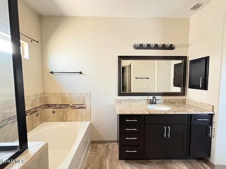 14372 Angel D Garcia Ct — Photo 12