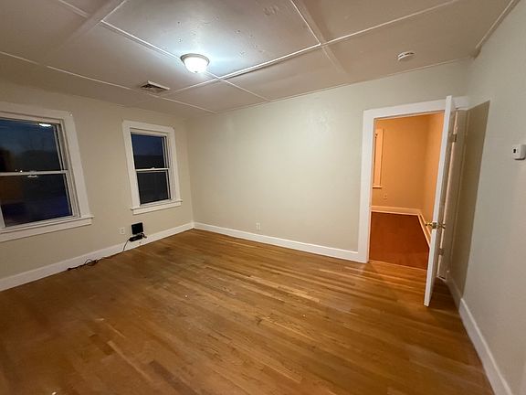 5th image of 13 Plain St Floor 3