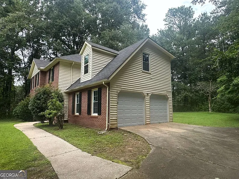 40 Lake Ct — Photo 3