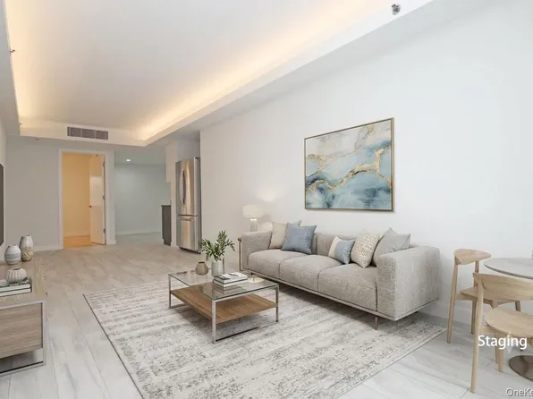 15815 Union Turnpike #3F, Fresh Meadows, NY 11366