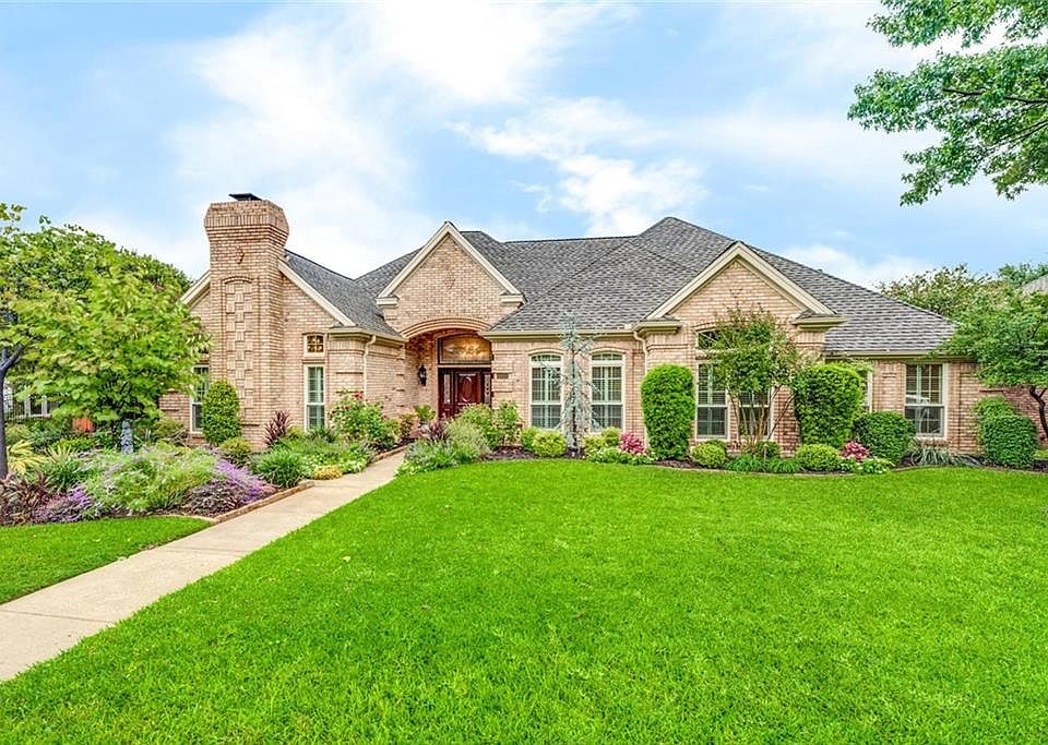 1st image of 3824 Hillwood Way