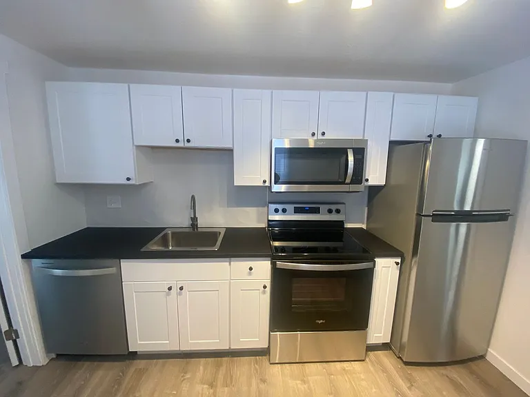248 S Broad St — Photo 4
