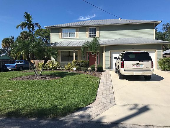 2nd image of 1021 SW 32nd St