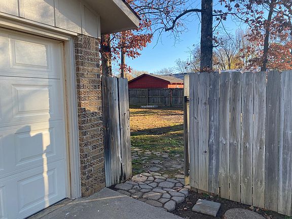 5th image of 1813 S Atlanta Ave