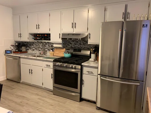 14 Cook St #2, Newton, MA 02458