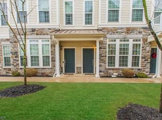 17 Wisteria Ln, Garfield, NJ 07026