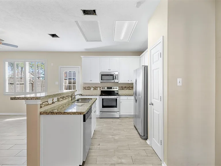 25211 Bentley Glen Ln — Photo 10