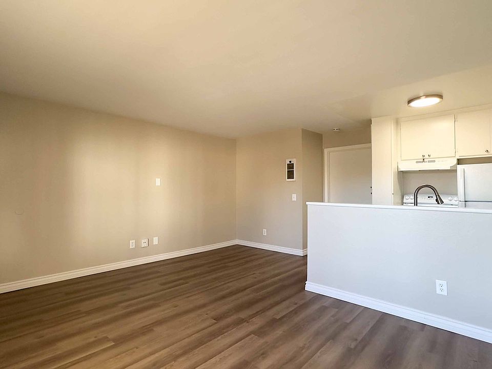 1st image of 4138-3 50th St