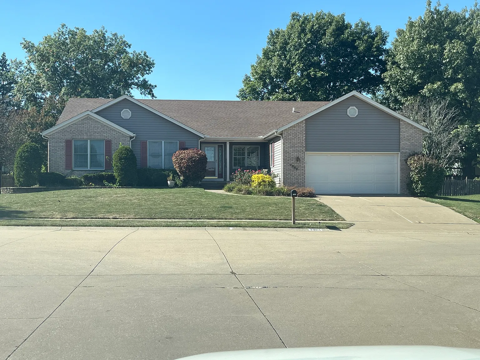 4984 Fox Ridge Rd — Photo 1