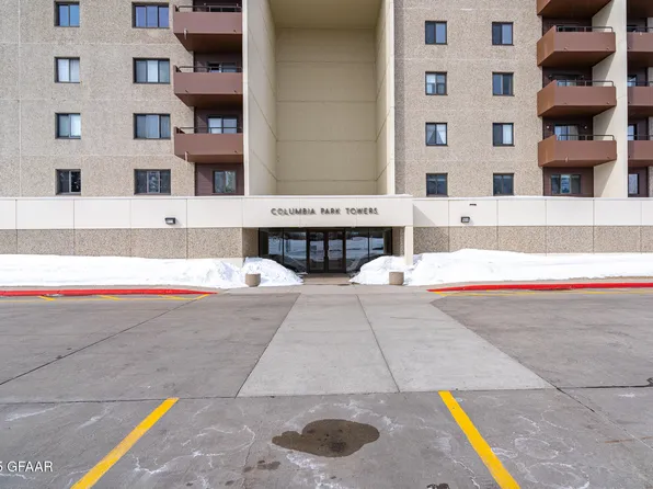 2200 S 29th St Unit 23N, Grand Forks, ND 58201