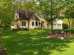 9550 E Stonehouse Rd, Suttons Bay, MI 49682