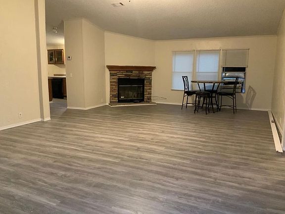 2nd image of 4817 Pecan Ln