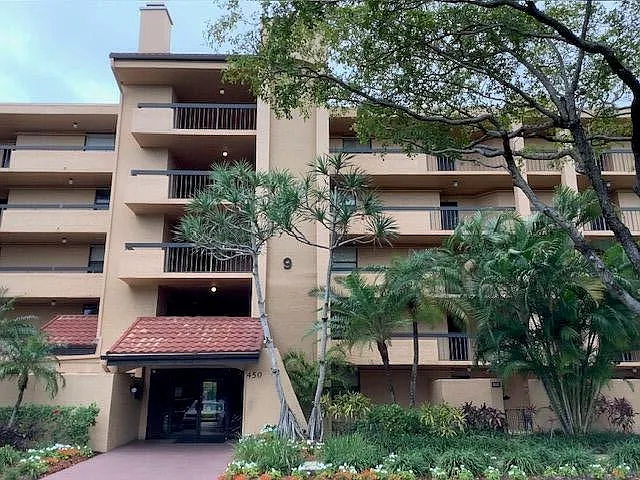 2 bed, 1175 sqft, $4,700 — Photo 3