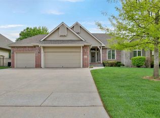 13215 E Mainsgate Cir, Wichita, KS 67228