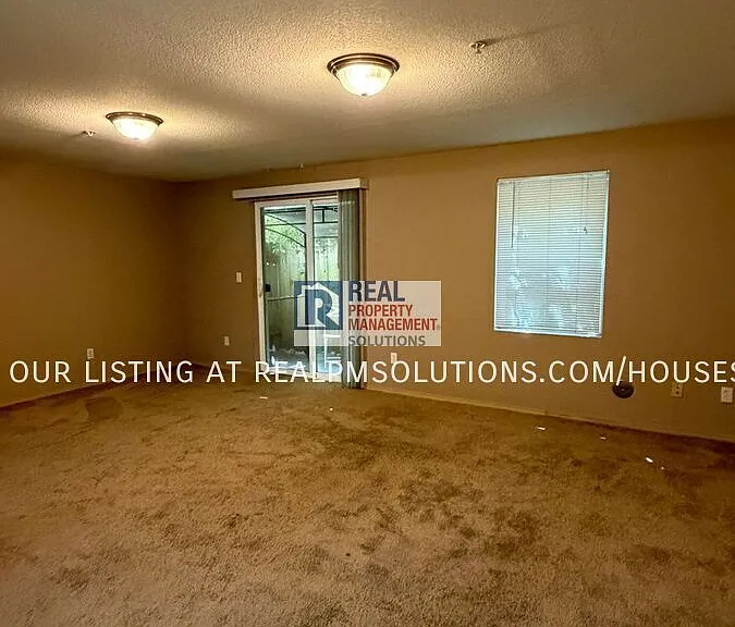 931 NE 81st Ave #4 — Photo 5