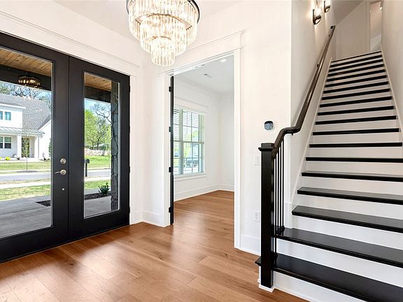 3rd image of 2071 N Dutton Pl