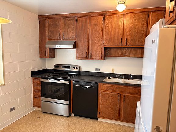 3rd image of 206 S 14th St #2
