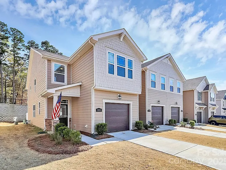 16042 Red Buckeye Ln — Photo 2