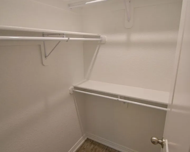 134 S Woodsprings Dr — Photo 11
