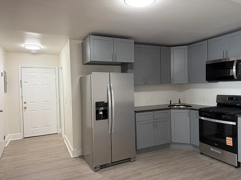 413 Avenue C #7 — Photo 2