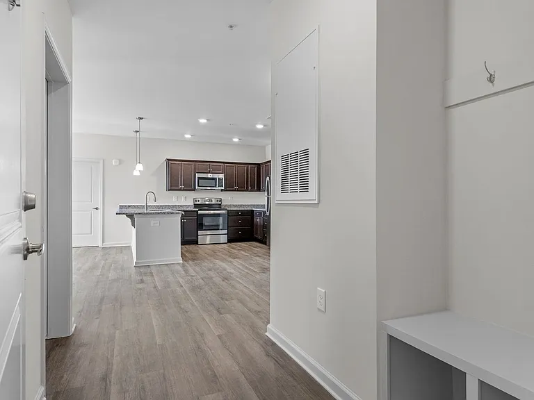 170 Grove Cir #103 — Photo 3