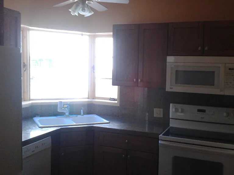 2634 E Exeter St — Photo 5