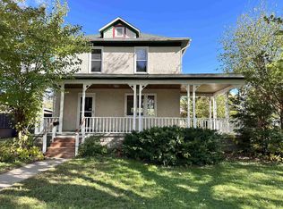 206 S Beaumont Rd, Prairie Du Chien, WI 53821